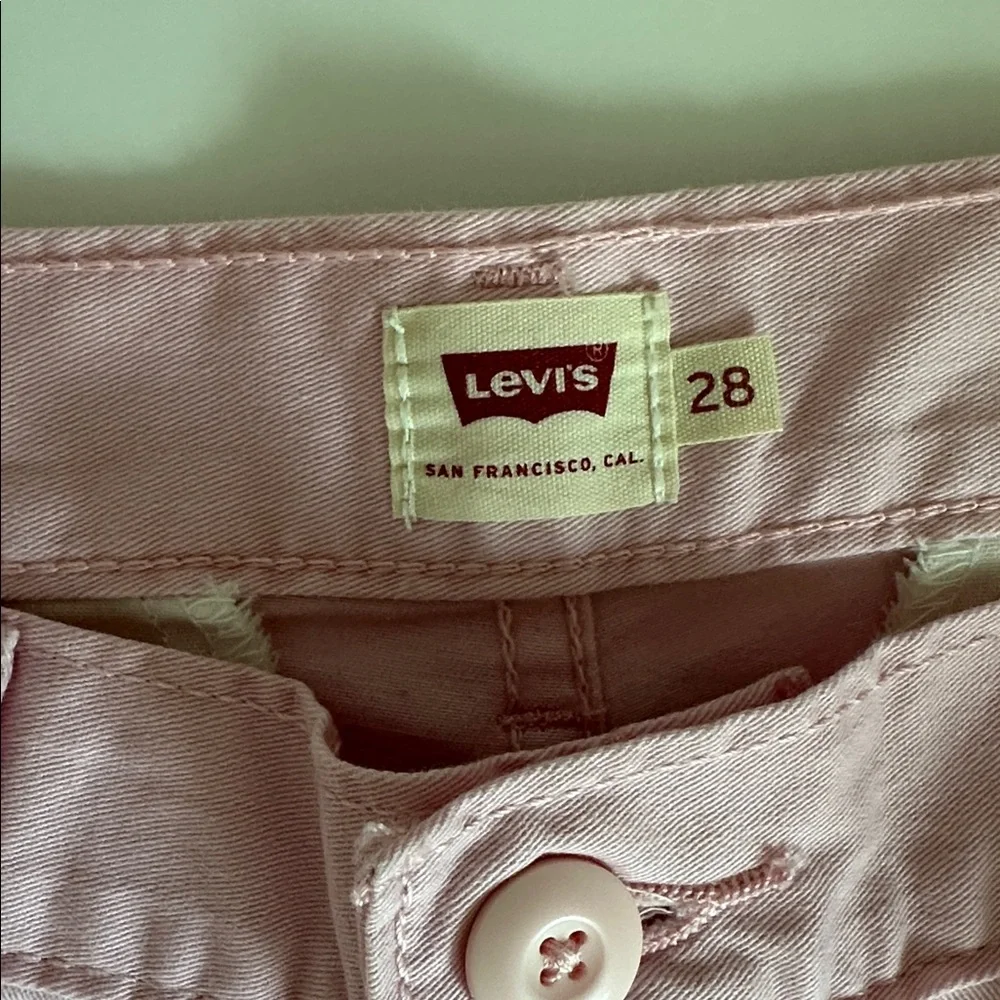 Levi's Light Pink Women's Bermudas - Picture 11 of 14